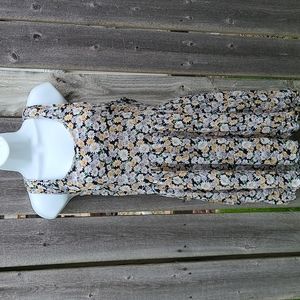 Lightweight Daisy Dress by Forever 21